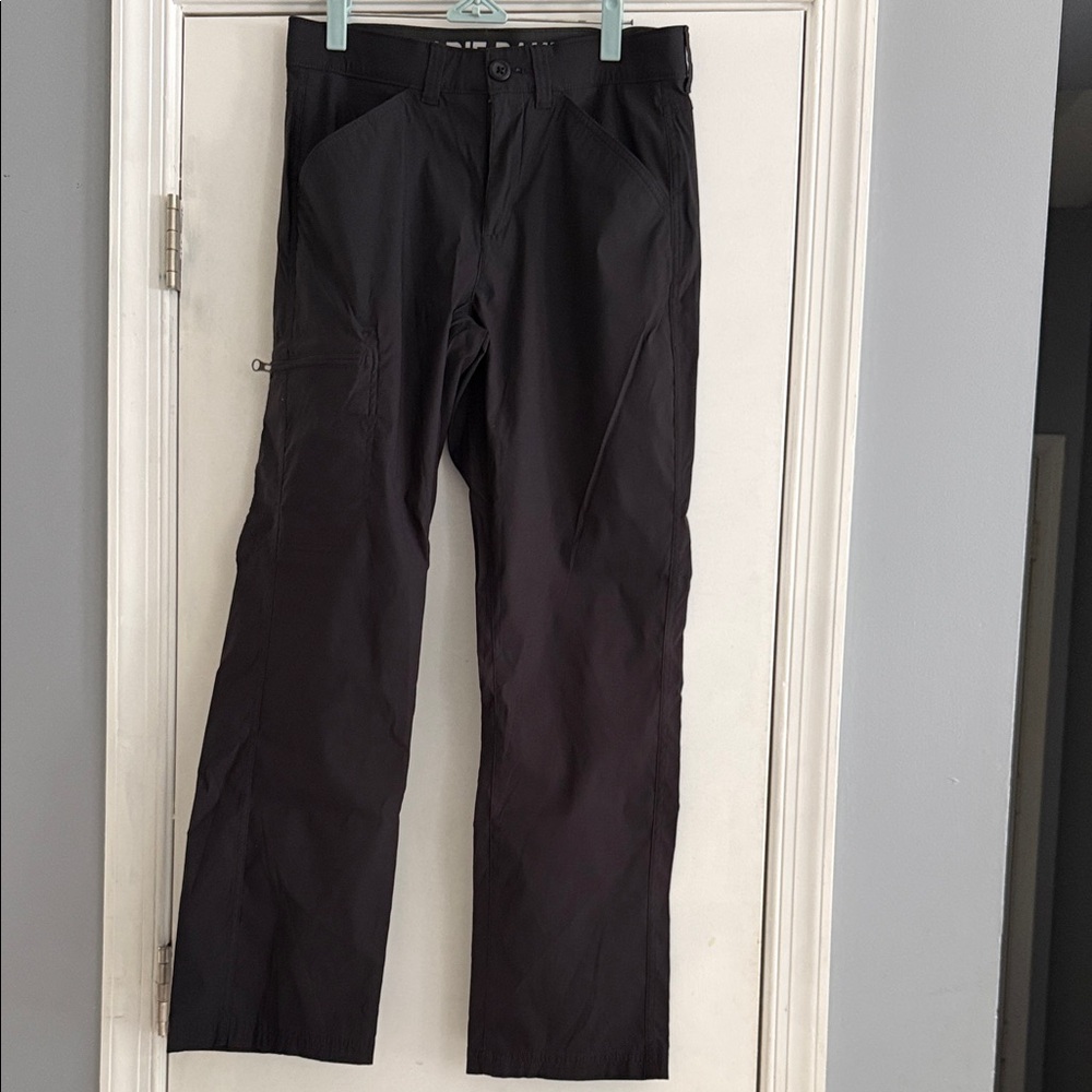 Eddie Bauer Men's Black Cargo Pants